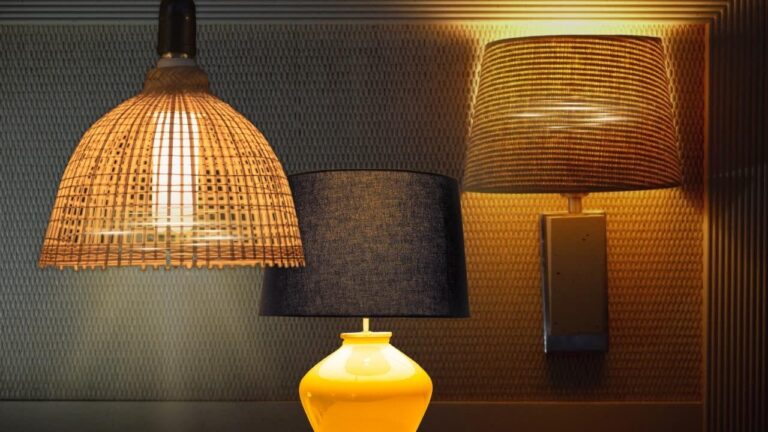 How To Change A Lamp Shade Fitting: It’s Types